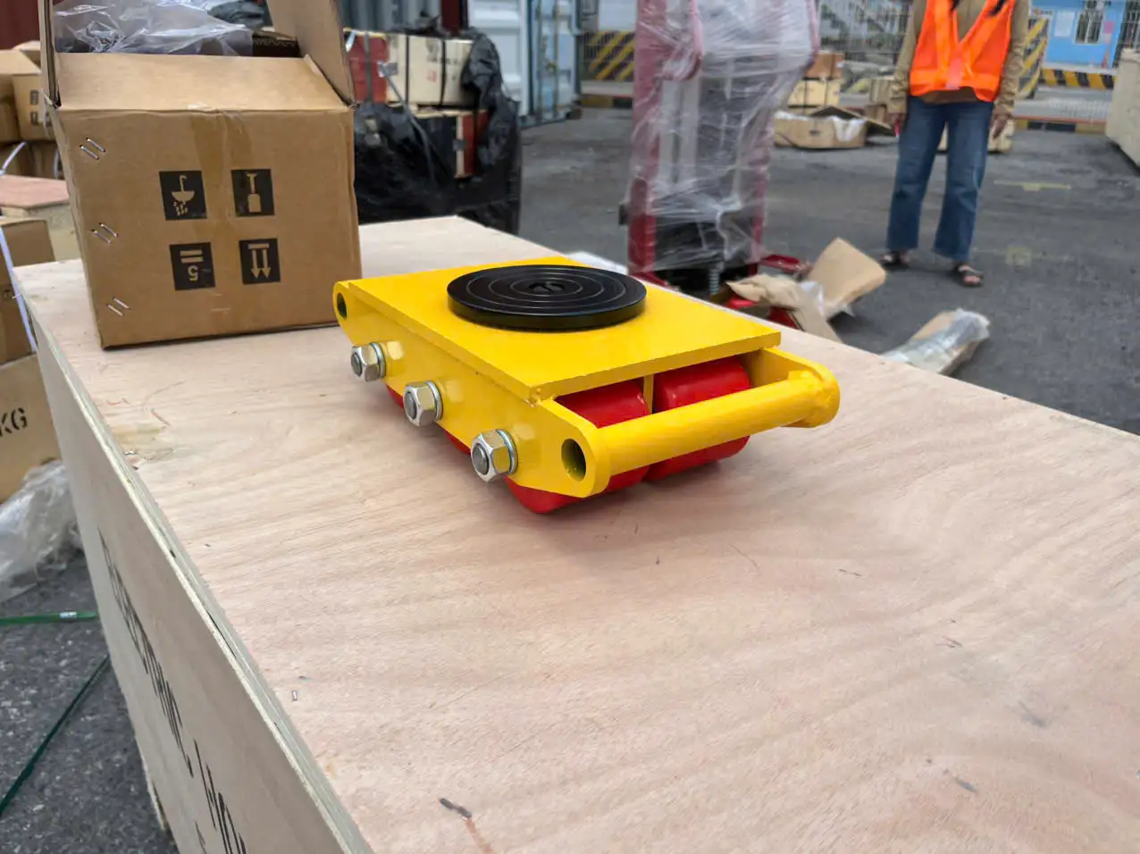 Con rùa chuyển hàng SANKYSU – Giải pháp di chuyển máy móc an toàn & hiệu quả