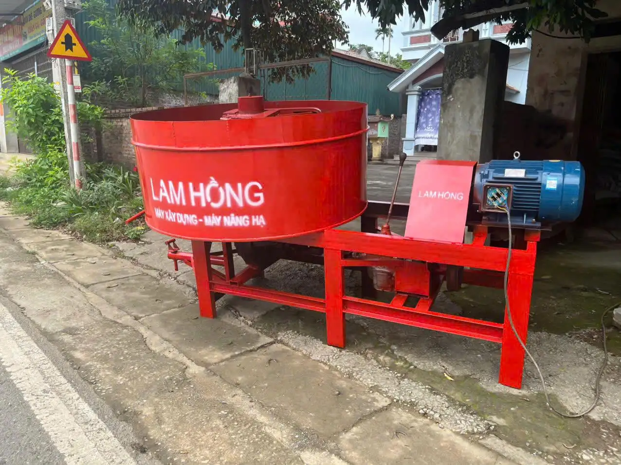 Máy trộn bê tông 200L | Giải pháp trộn vữa hiệu quả cho công trình nhỏ